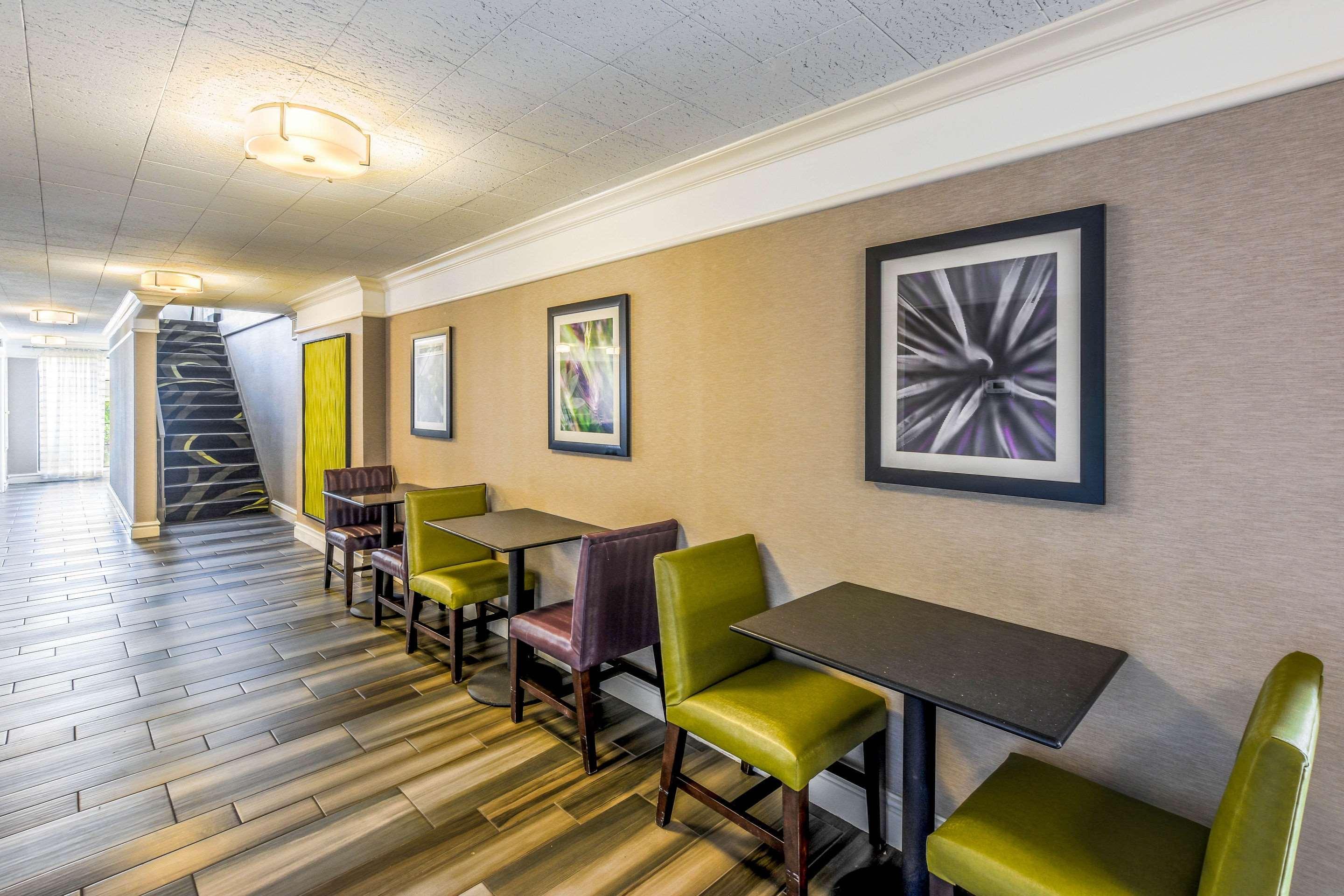 Quality Inn & Suites North Charleston - Ashley Phosphate Экстерьер фото